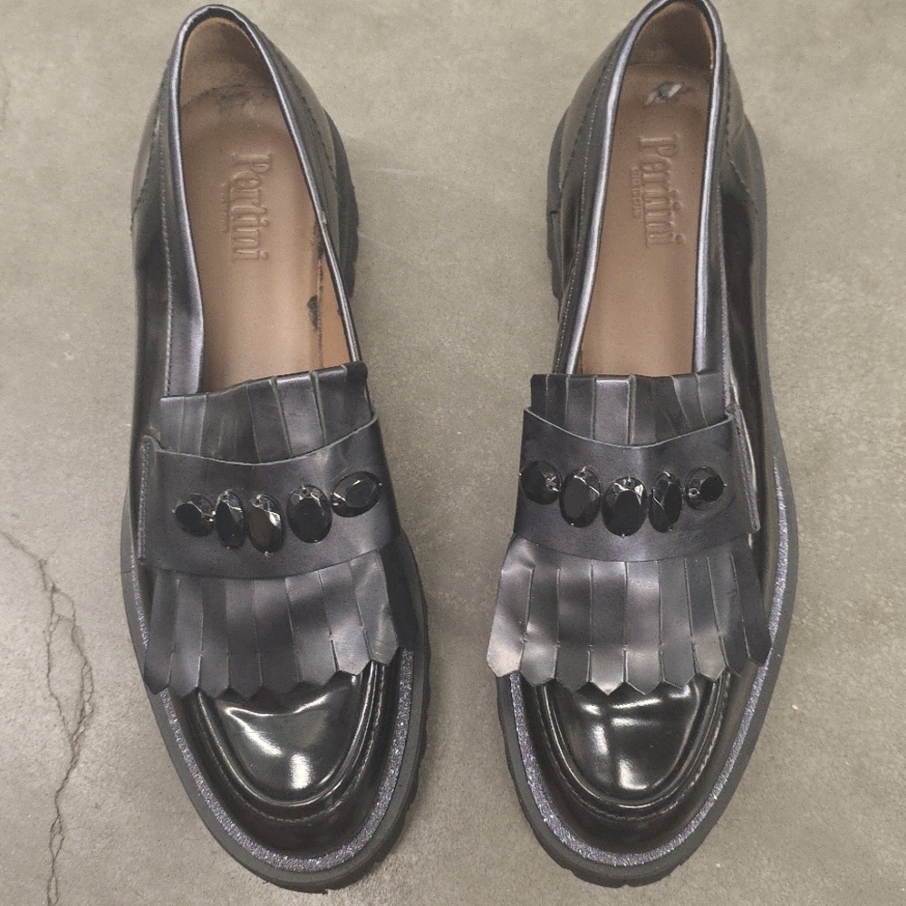 Pertini Black Leather Kilties Jeweled Slip On Loafers Shoes Women's Size 40